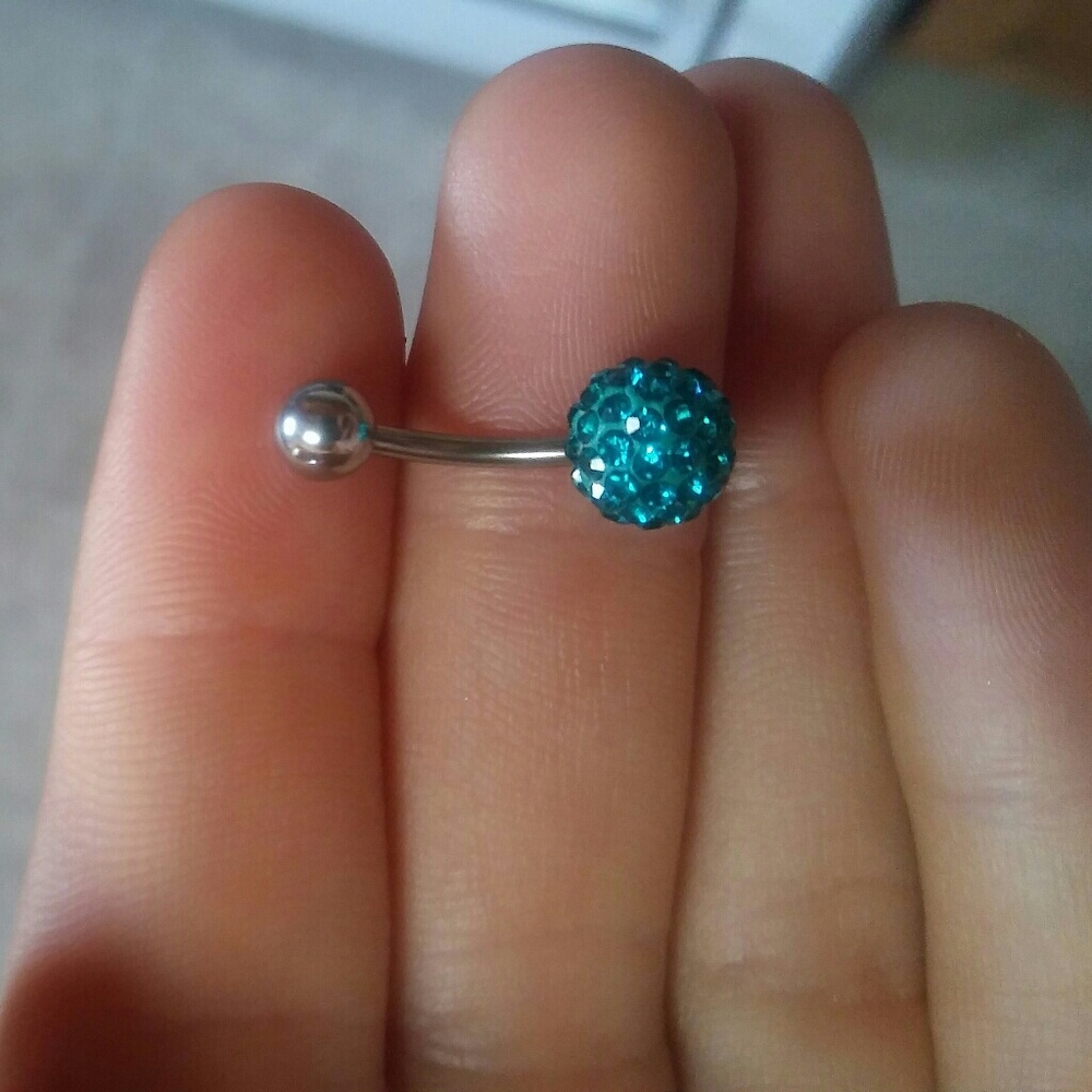 Belly button ring - Picture 2 of 2